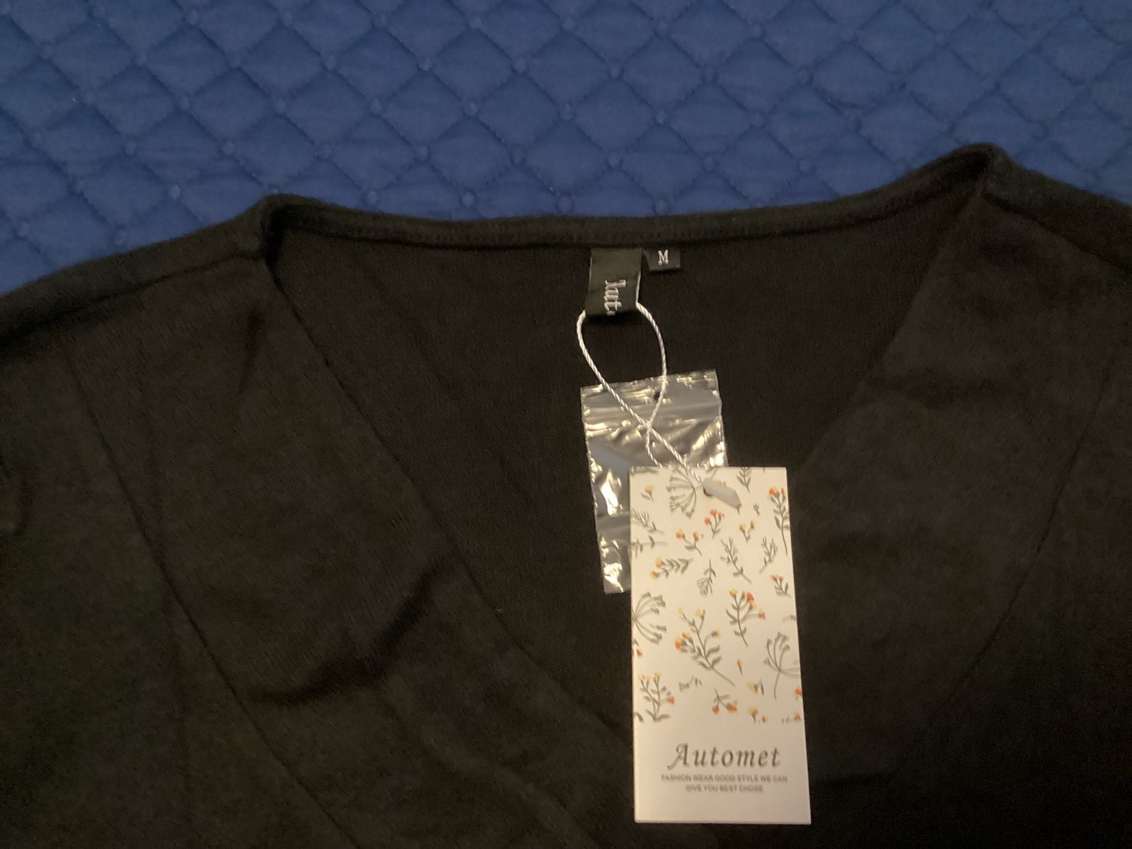 Automet V-Neck Knit Top