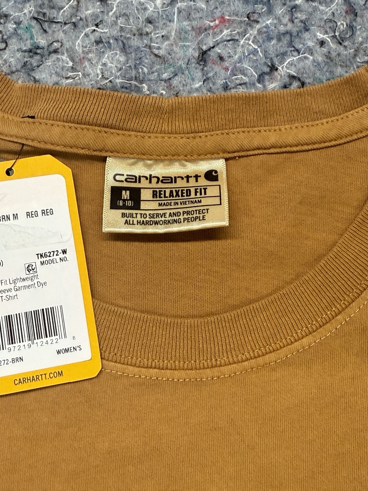 Carhartt T-Shirt Woman’s Medium (8-10) Brown Relaxed Fit Lightweight Pre-Shrunk