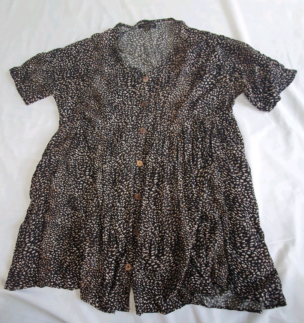caroline morgan button-front blouse featuring an abstract black/ tan. size 12/14