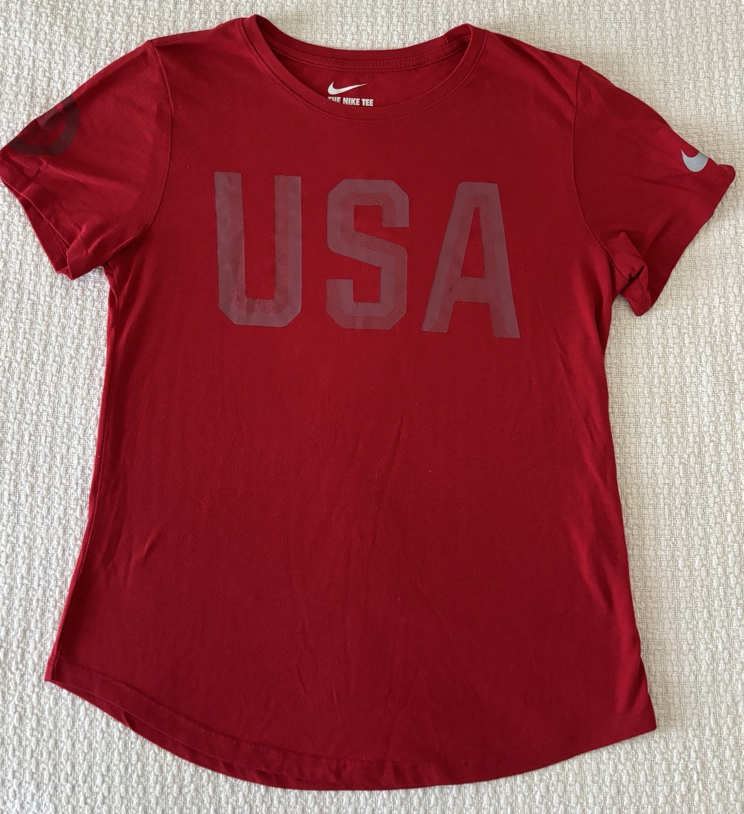 The Nike Tee 2016 Olympic Team USA Red Graphic Crew Neck T-Shirt Women’s Medium