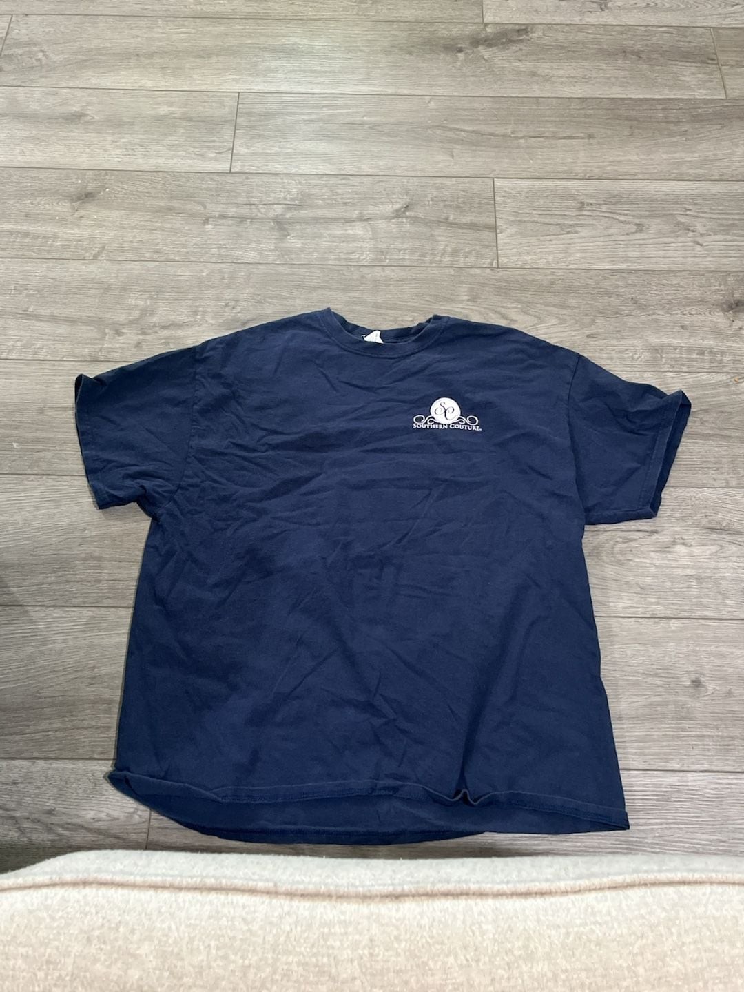 Southern Navy Blue Graphic T-Shirt – Love Me Like You Love Hunting Season
