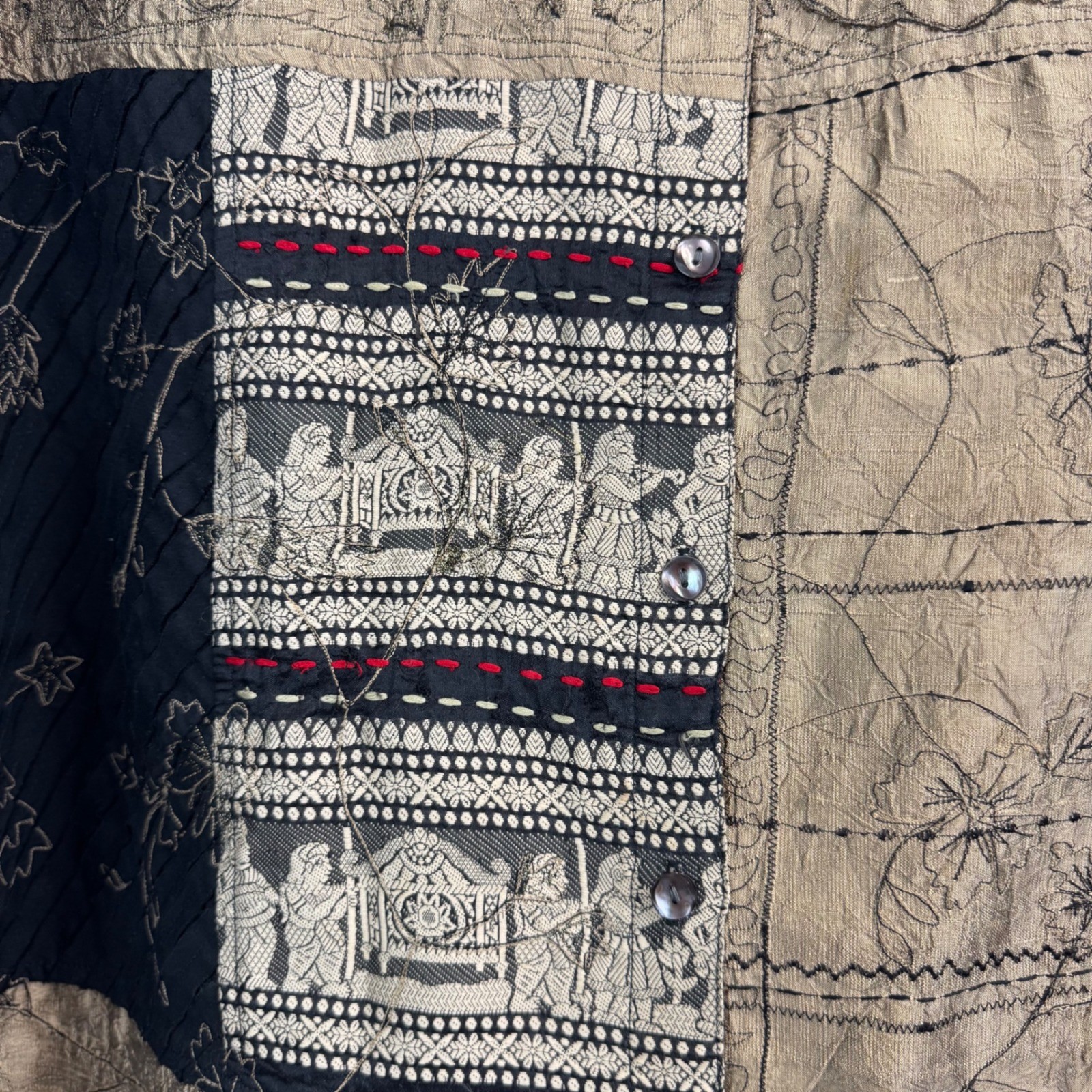 Chicos Silk Blend Patchwork Embroidered Button Front Blouse Gold Black Size 3