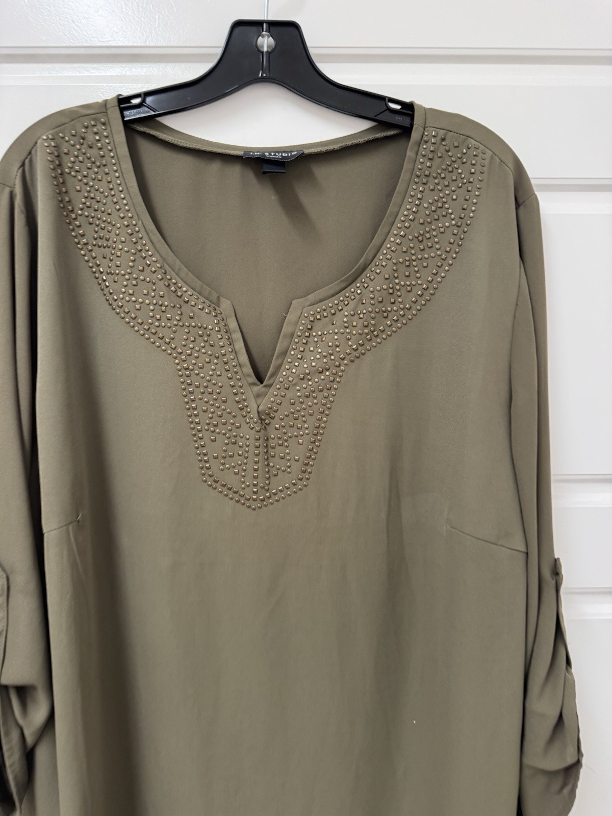 3X I.N. Studio Woman Blouse Top Pullover Green Beaded Sharkbite Hem New NWT A3