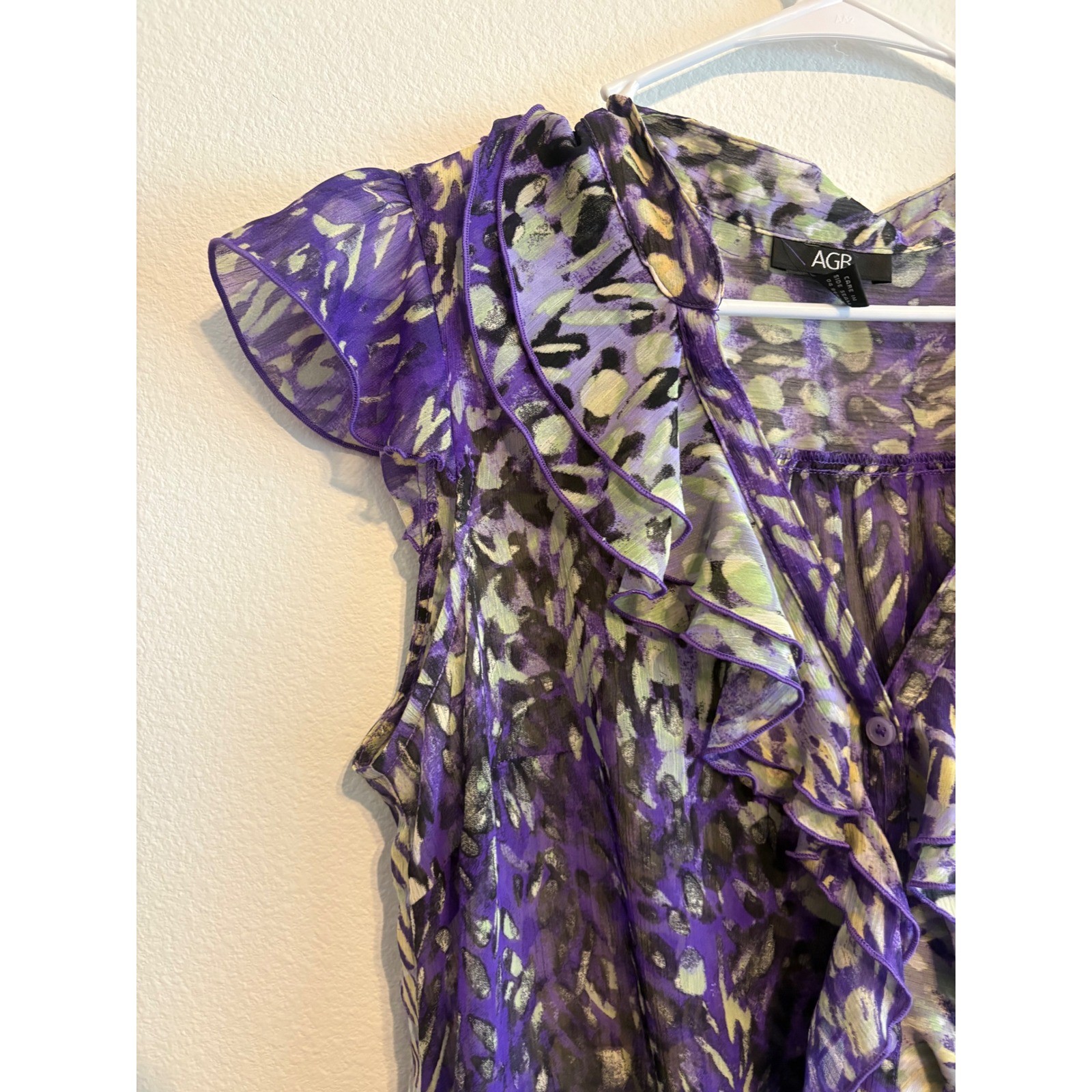 AGB Purple Green Abstract Print Ruffle V-Neck Smocked Hem Blouse Large