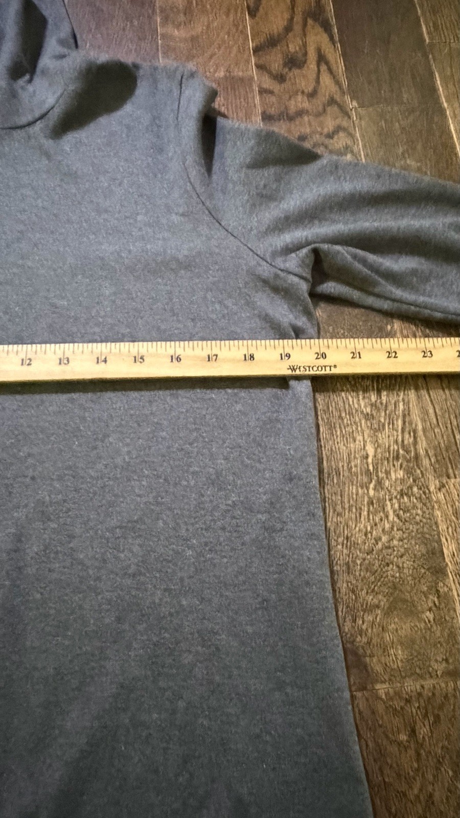 Lands End Turtleneck Women’s, size L, excellent condition Gray