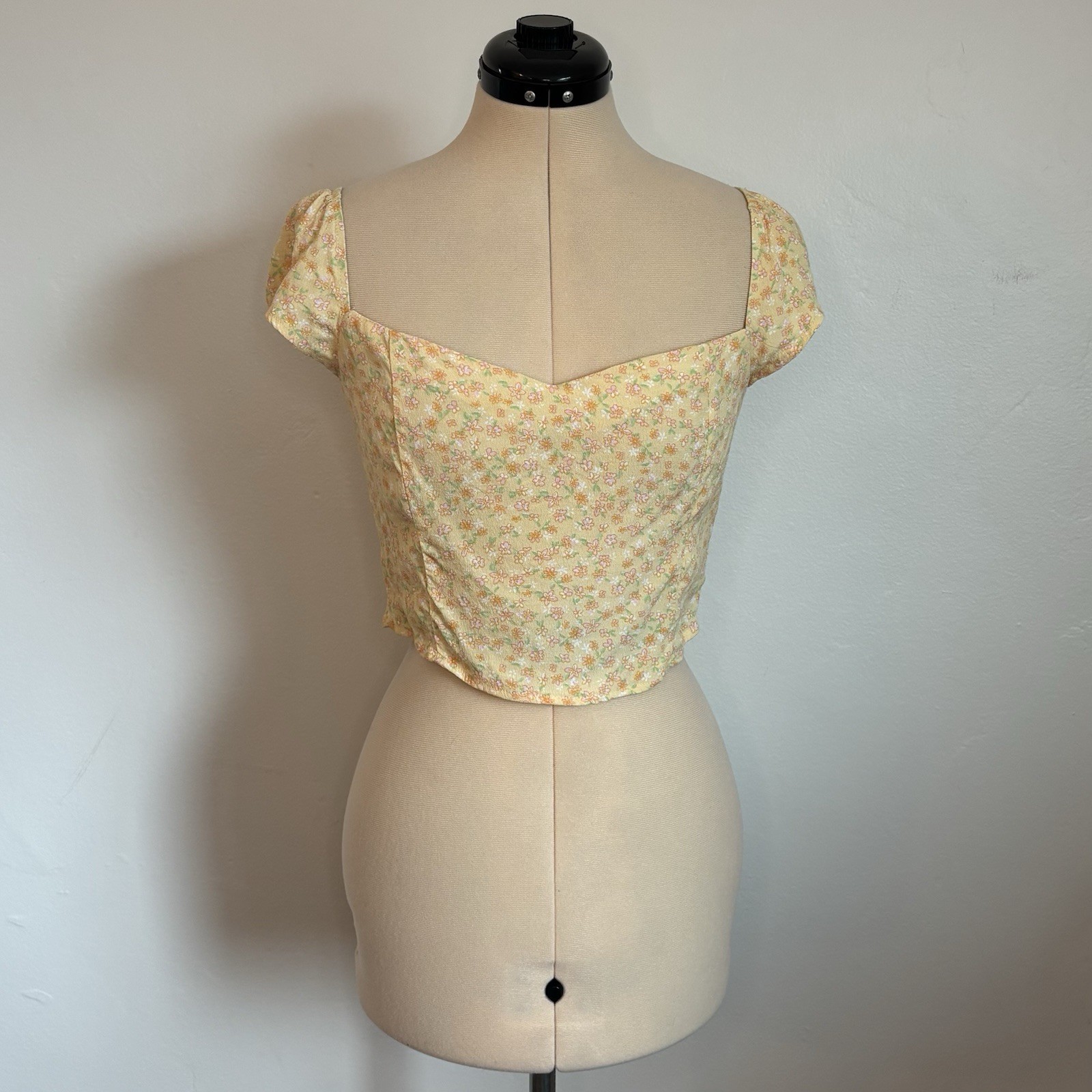 Elodie Yellow Multi Dainty Floral Cap Sleeve Crop Tee Top, Sweetheart Neckline M