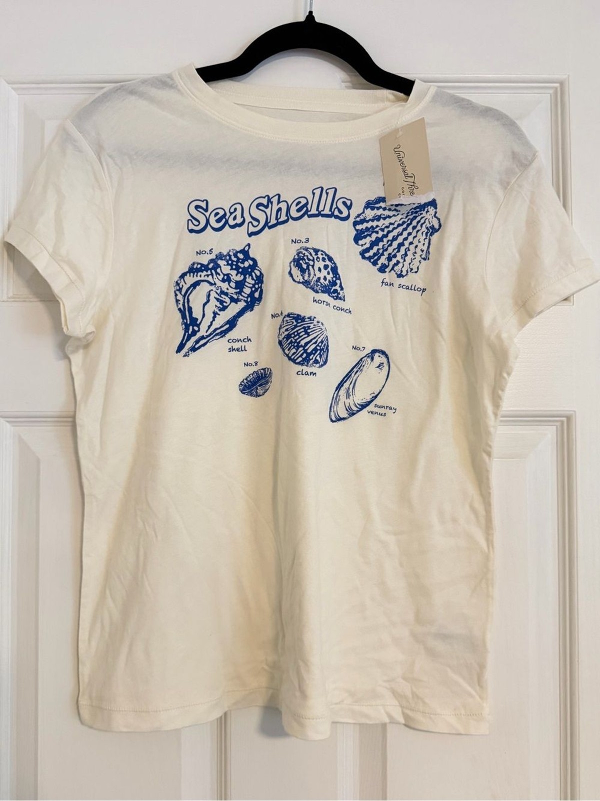 NWT Universal Thread Sea Shells Graphic Tee Cream Blue Coastal Size S