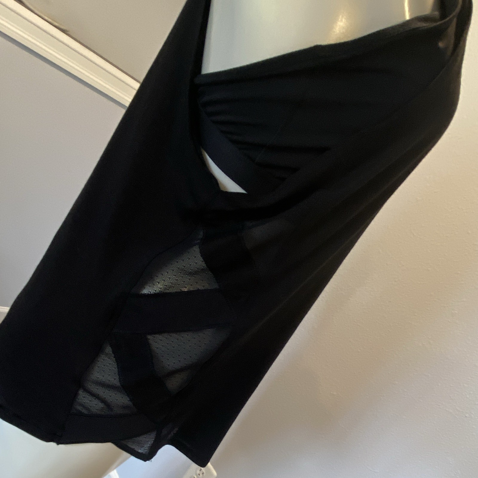 Athleta M Black Solid Halter Sleeveless Mesh Cut-Out Stretch Tank Top