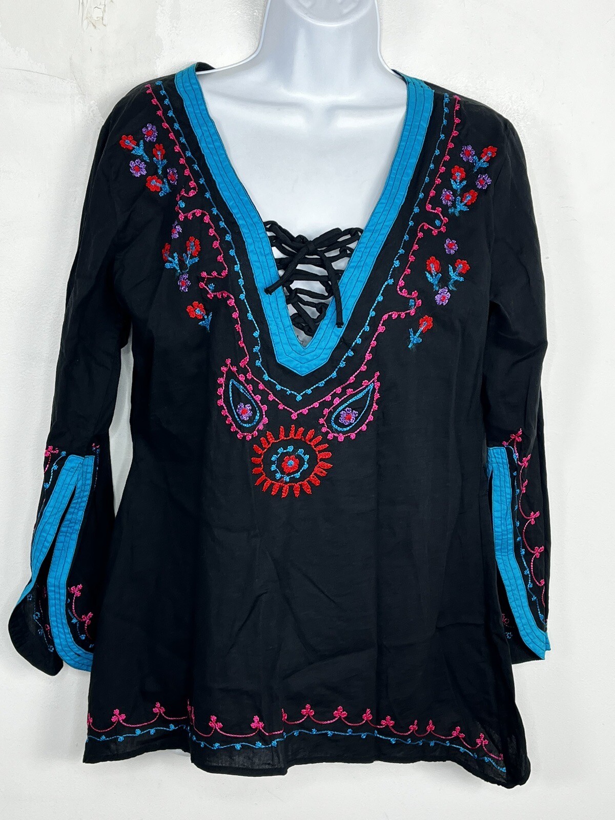 India Boutique Tunic Top Sz L Black Blue Boho Chic Artsy Embroidery Western Boho