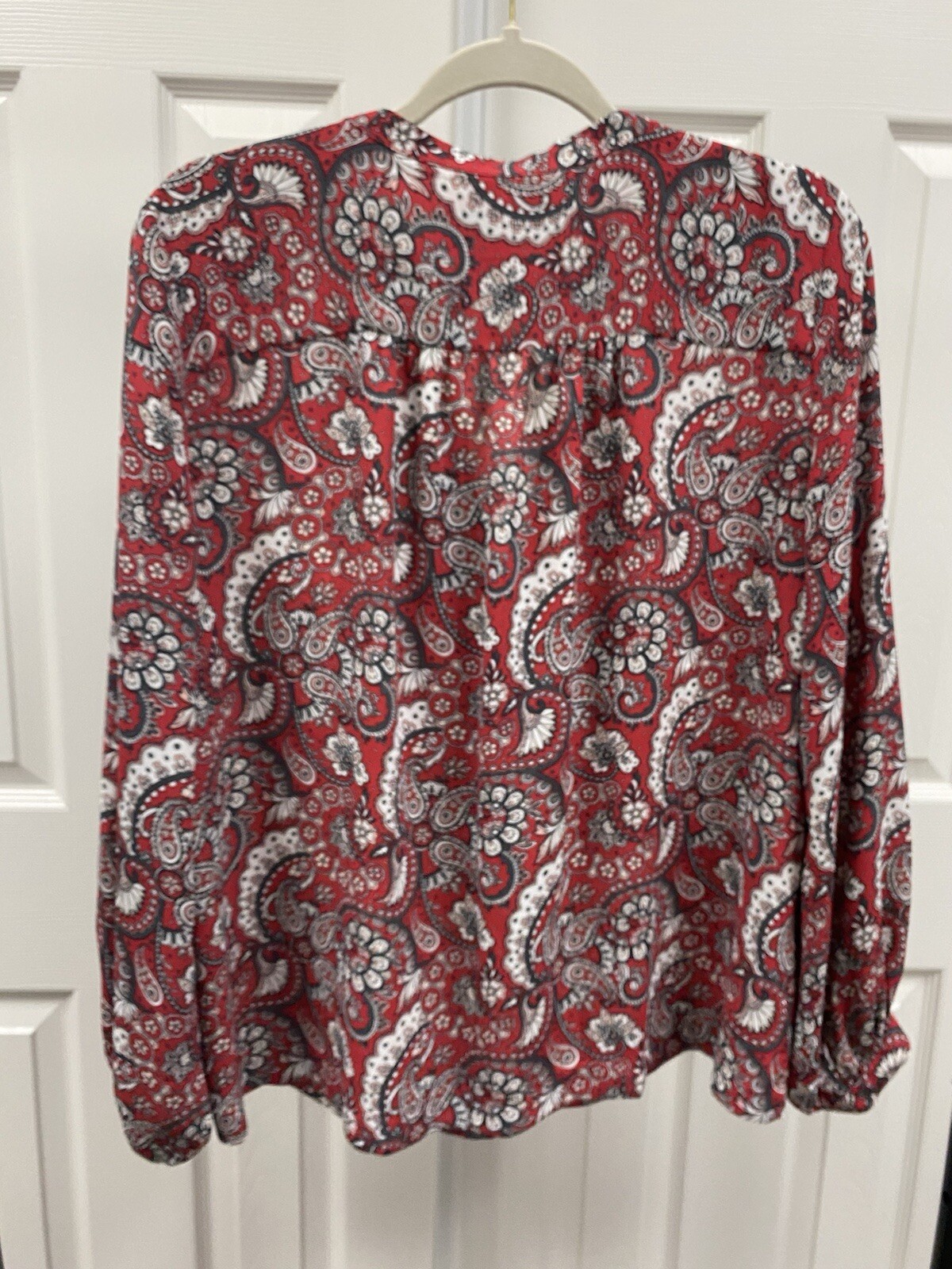 LOFT Paisley Split Neck Blouse Size Medium Red Gray White Career & Casual Style