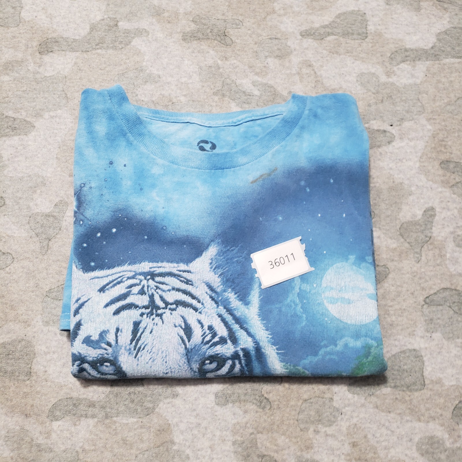 Liquid Blue Top Womens Medium Short Sleeve Lion
