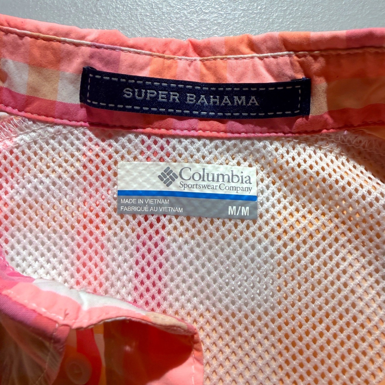 Columbia PFG Super Bahama Fishing Shirt Womens Medium Orange Pink Plaid Vented