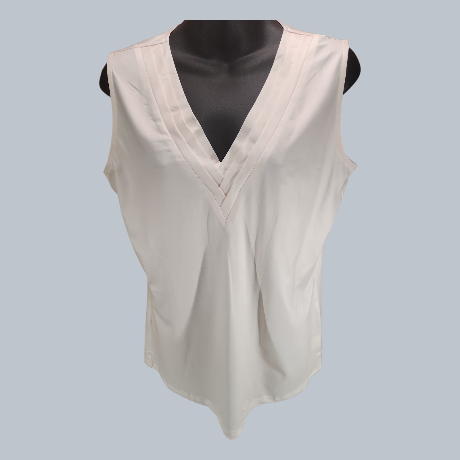 Agnes Urban Women’s Sleeveless Blouse V-Neck Tank Top Pleated Beige Size M NWT