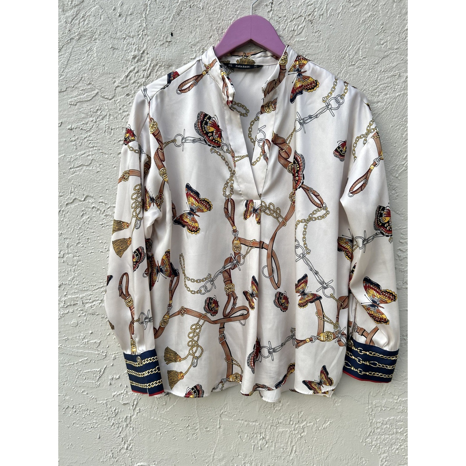 Zara Basic Equestrian Butterfly Chain Print Blouse Cream Satin Long Sleeve M