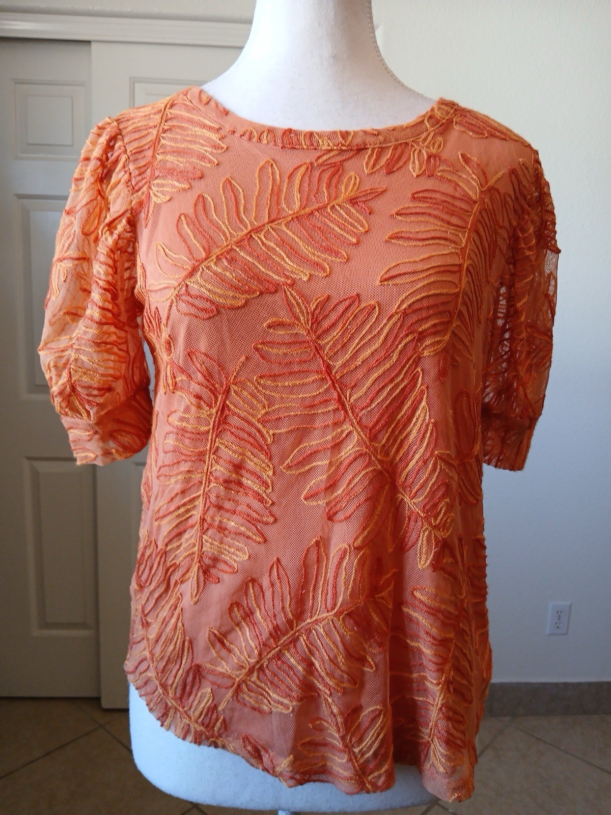 Kim & Cami S Coral Mesh Leaf Embroidered Puff Sleeve Sheer Blouse