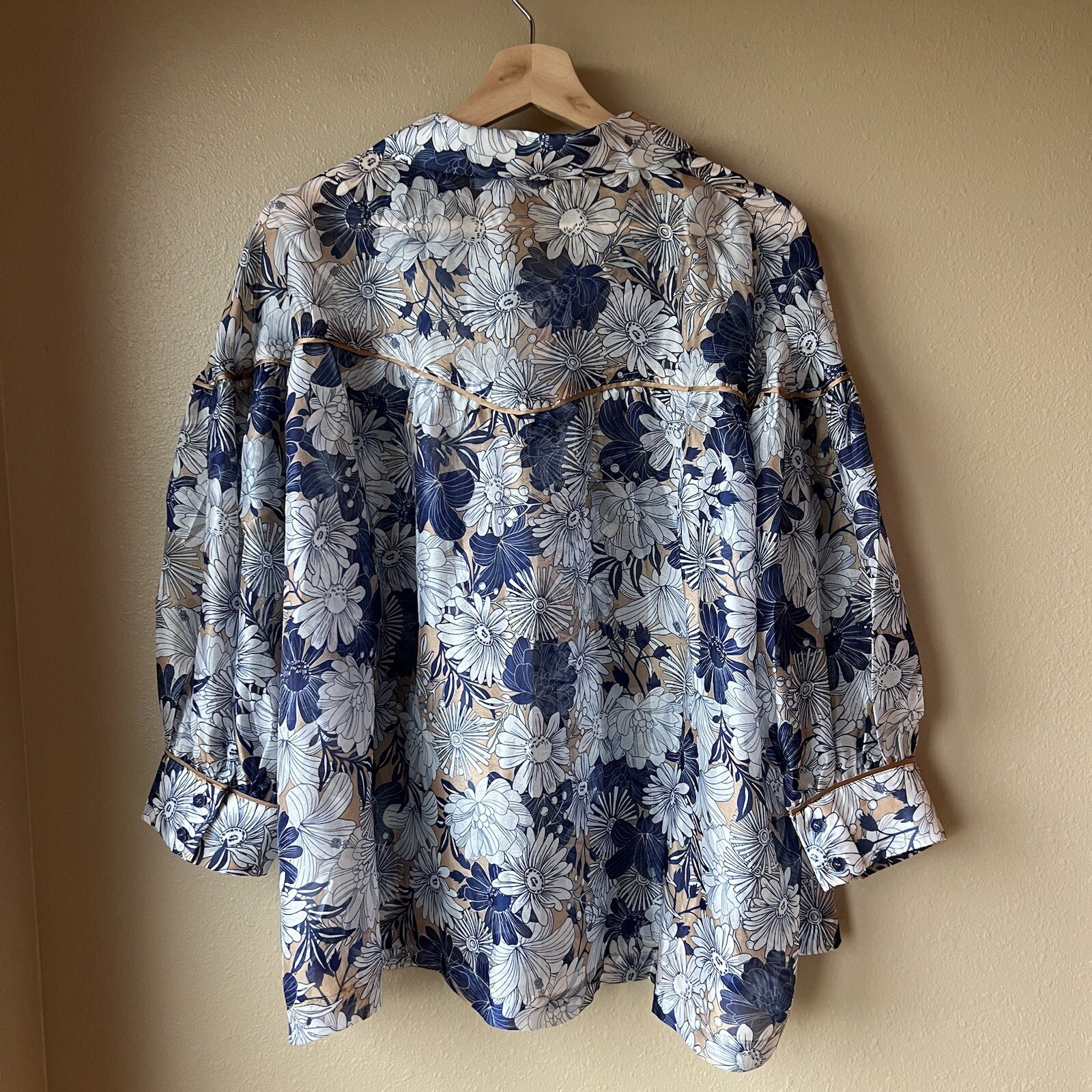 Anniewear Blouse Floral Wynn Top Women’s Size XL Sheer Button Classy Office