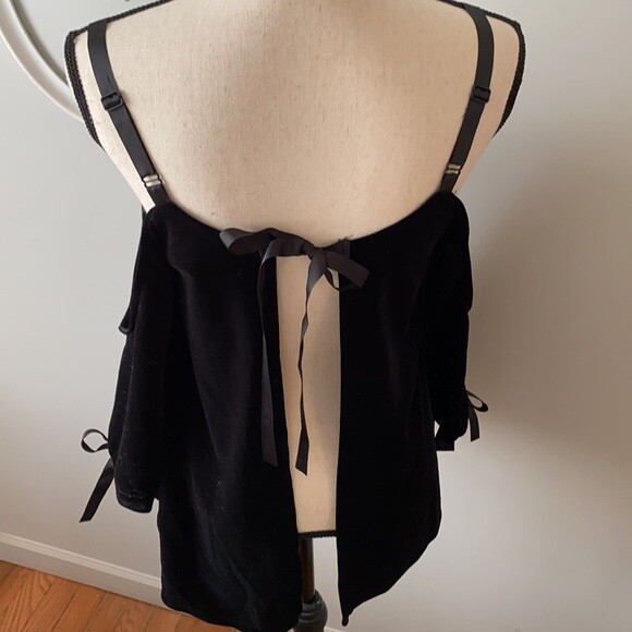 Romeo & Juliet Couture Velvet Open Back Top Size Small Black Night Out Party