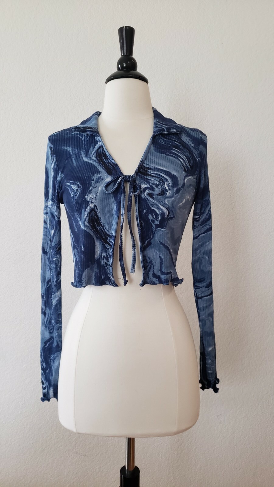 Urban Outfitters Top New Size Medium Cardigan Front Tie Dye Retro Blue Coquette