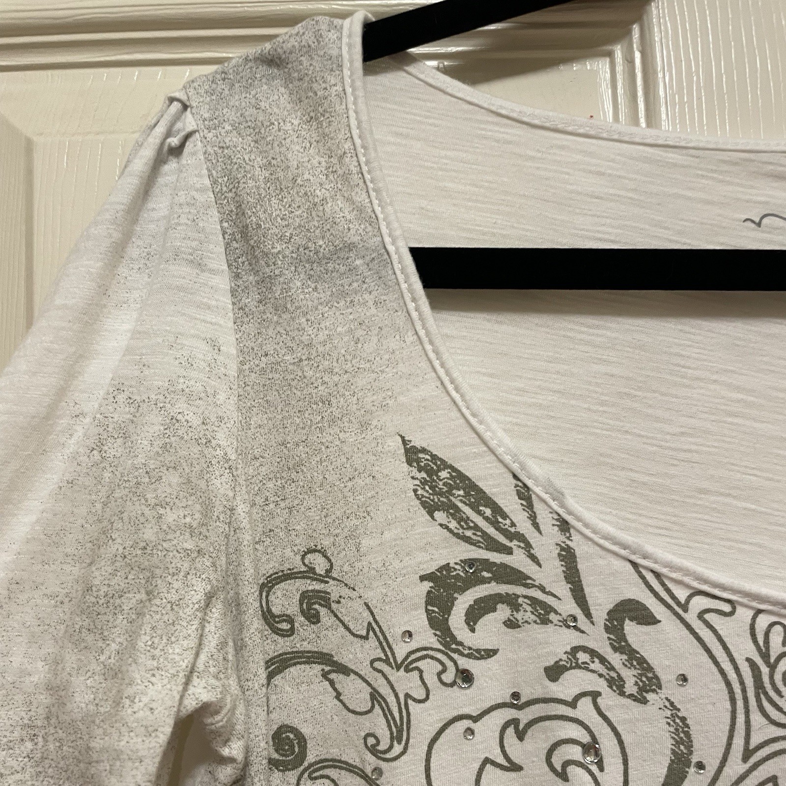 RXB White Cotton Geometric Gray Print with Rhinestones Long Sleeve Top Sz L