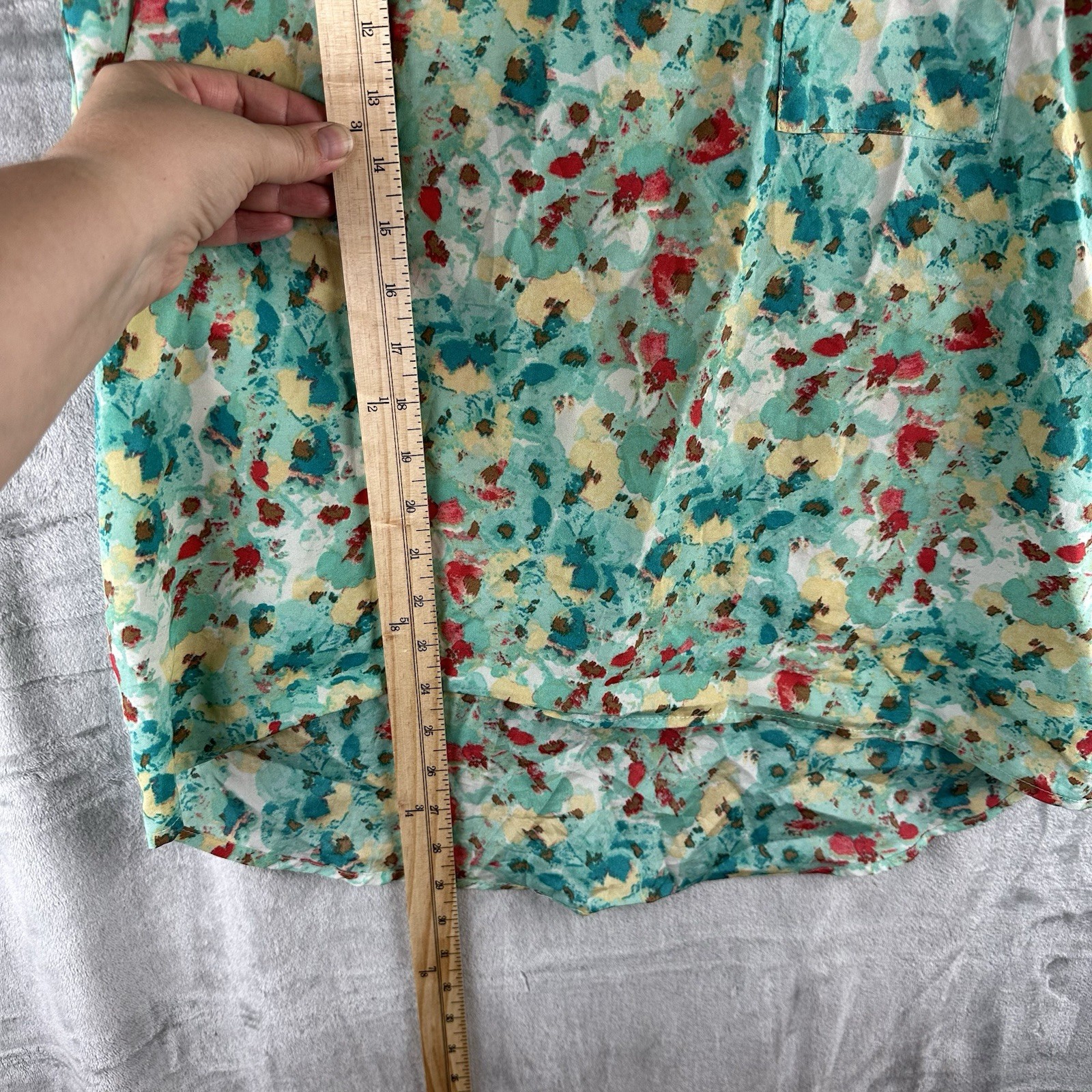 Ambiance Apparel Top Women’s M Multicolor Abstract Floral Print