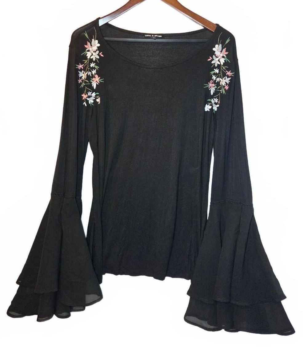 Cable & Gauge Floral Embroidered Bell Sleeve Top Whimsical Witchy Cottagecore L
