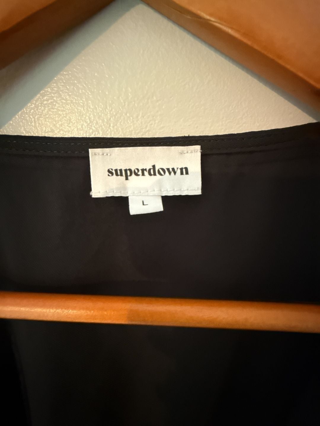 superdown Black Shara Tie Front Flutter Sleeve Crop Blouse Size LFound on Revo