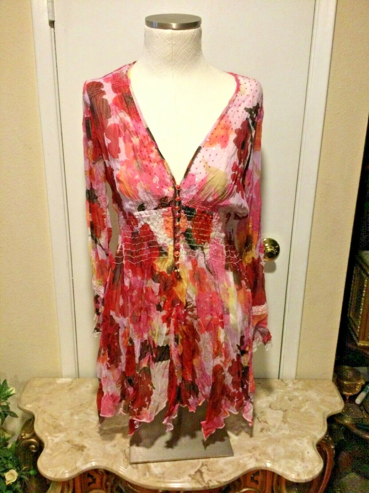 V Cristina Floral Smocked Button Up Blouse Top Medium M Top NWT $59.99