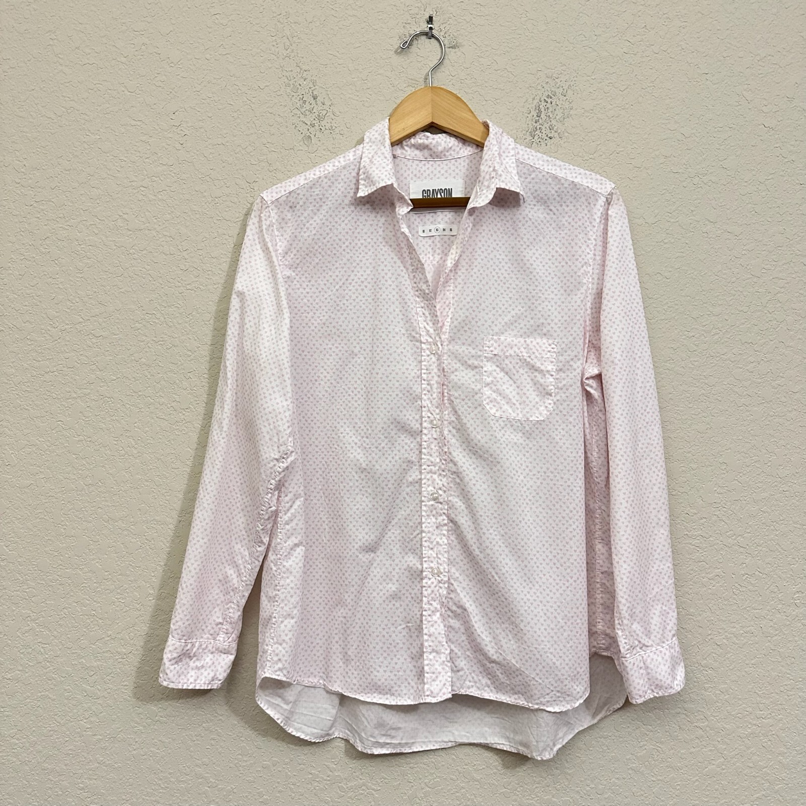GRAYSON The Hero Shirt Womens Sz 3 US M Pink Heart Print Button-Up Preppy City