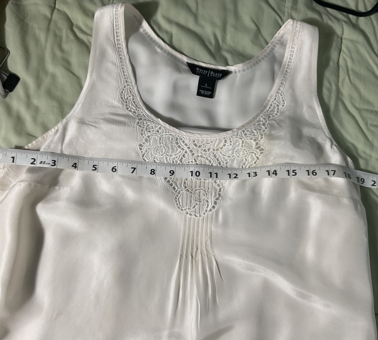 White House Black Market 100% Silk Sleeveless Top Large White w/ Side Zipper