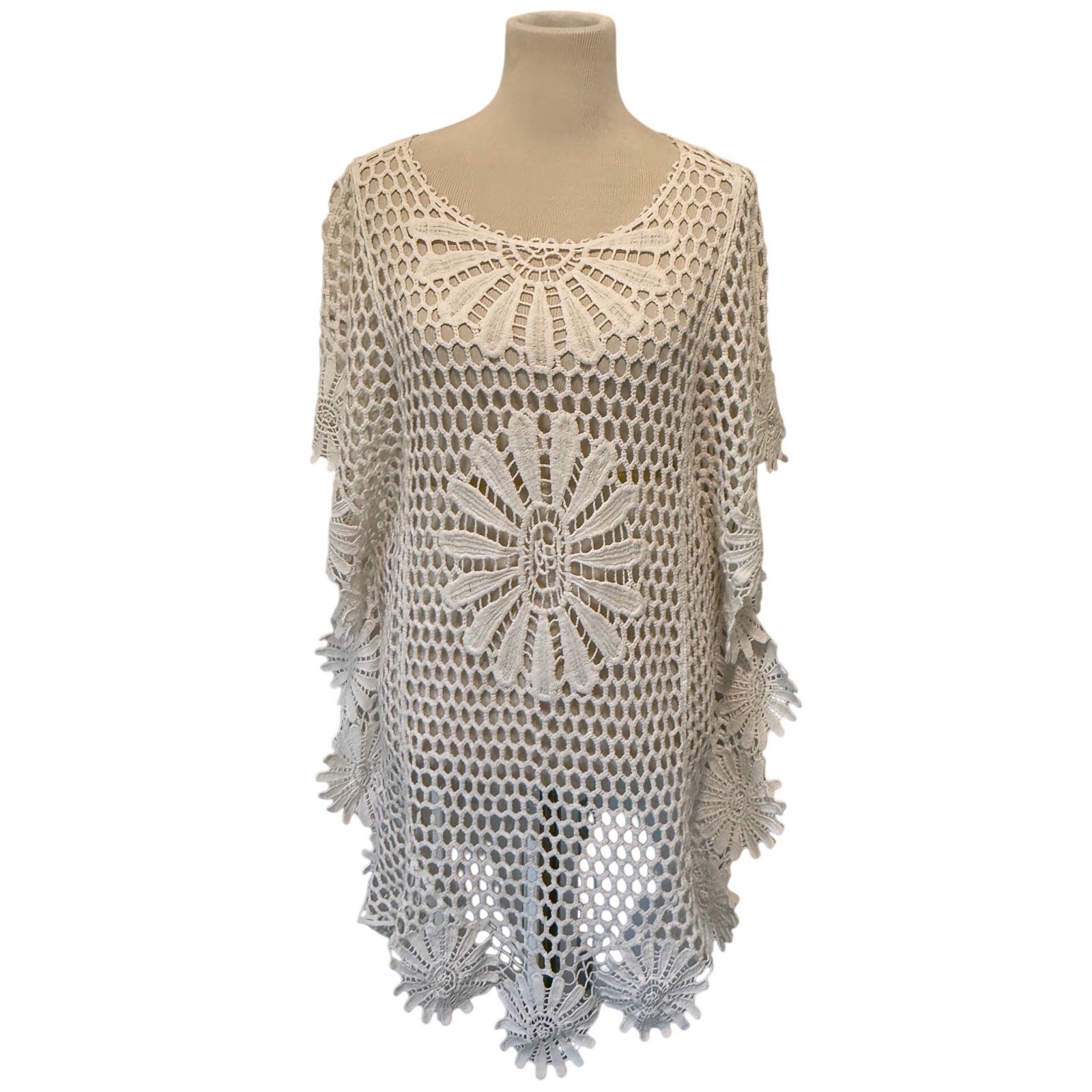 India Boutique White Crochet Lace Floral Medallion Poncho Cover Up One Size