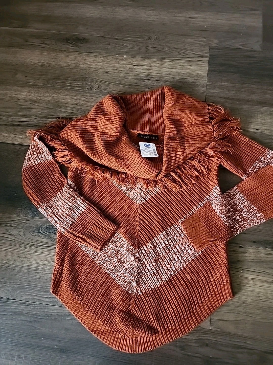 NWT Women’s Juniors Derek Heart Burnt Orange Size Small