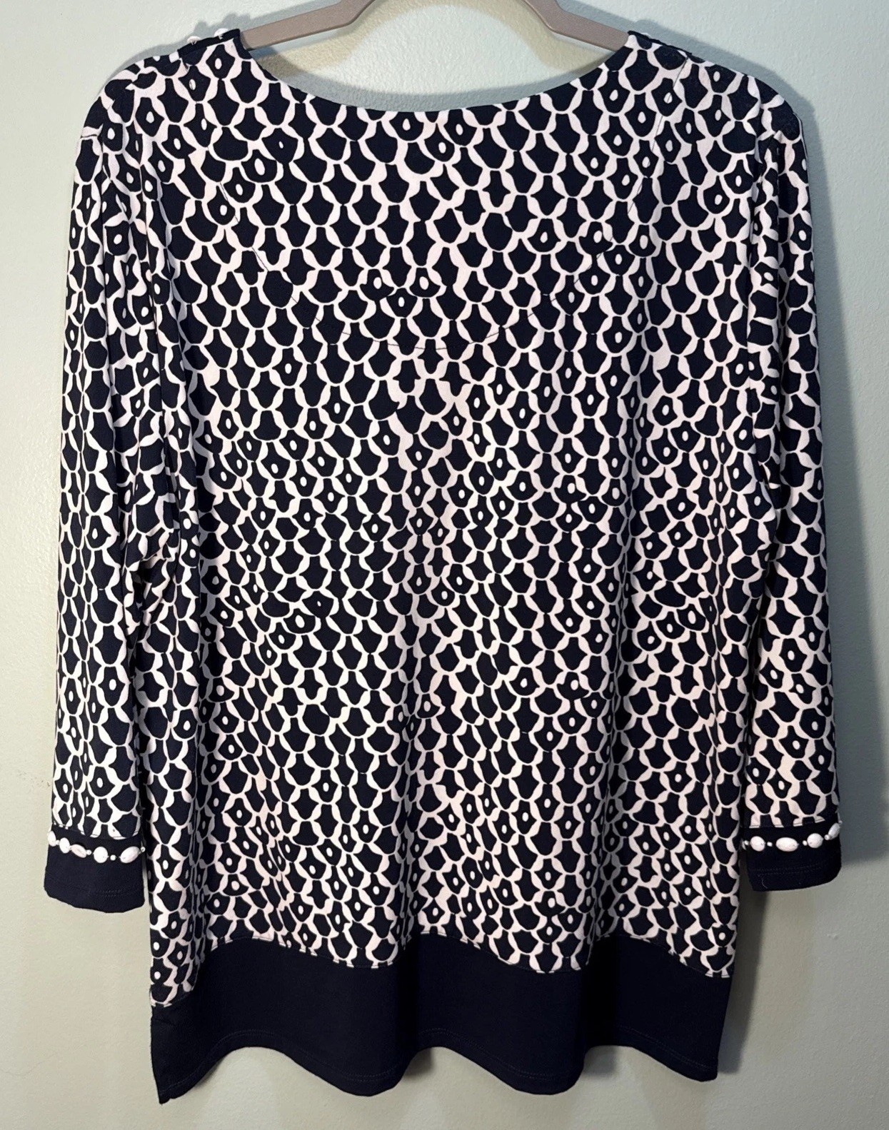 Alfred Dunner Blue & White Beaded Accent Blouse Size M Cruise