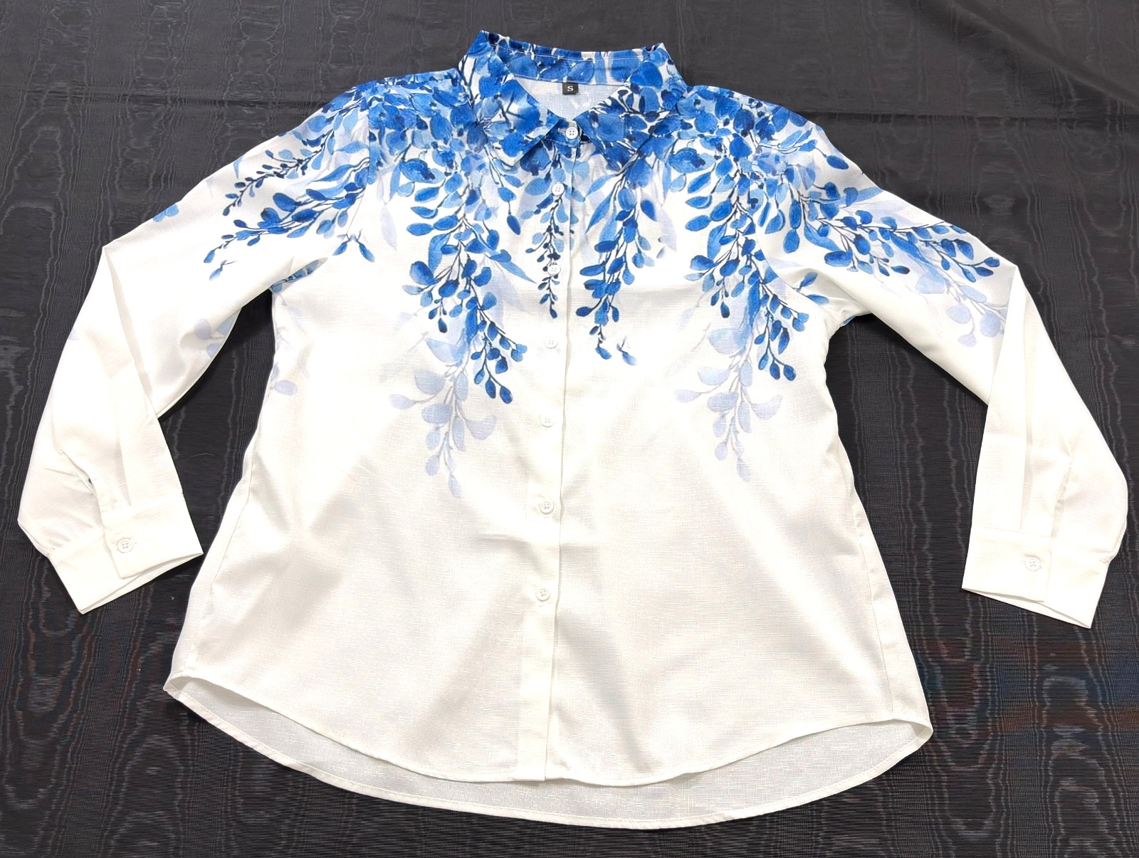 women’s top size small white floral button front collar long sleeve polyester