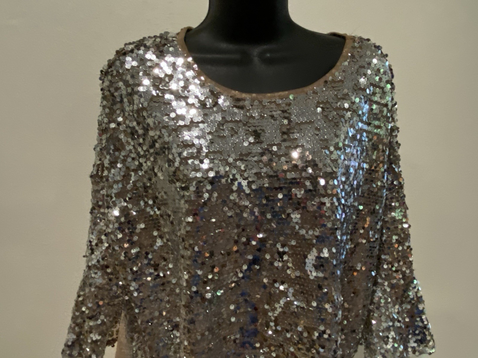 Bold Elements Womens Size L Sequined Blouse Beautiful