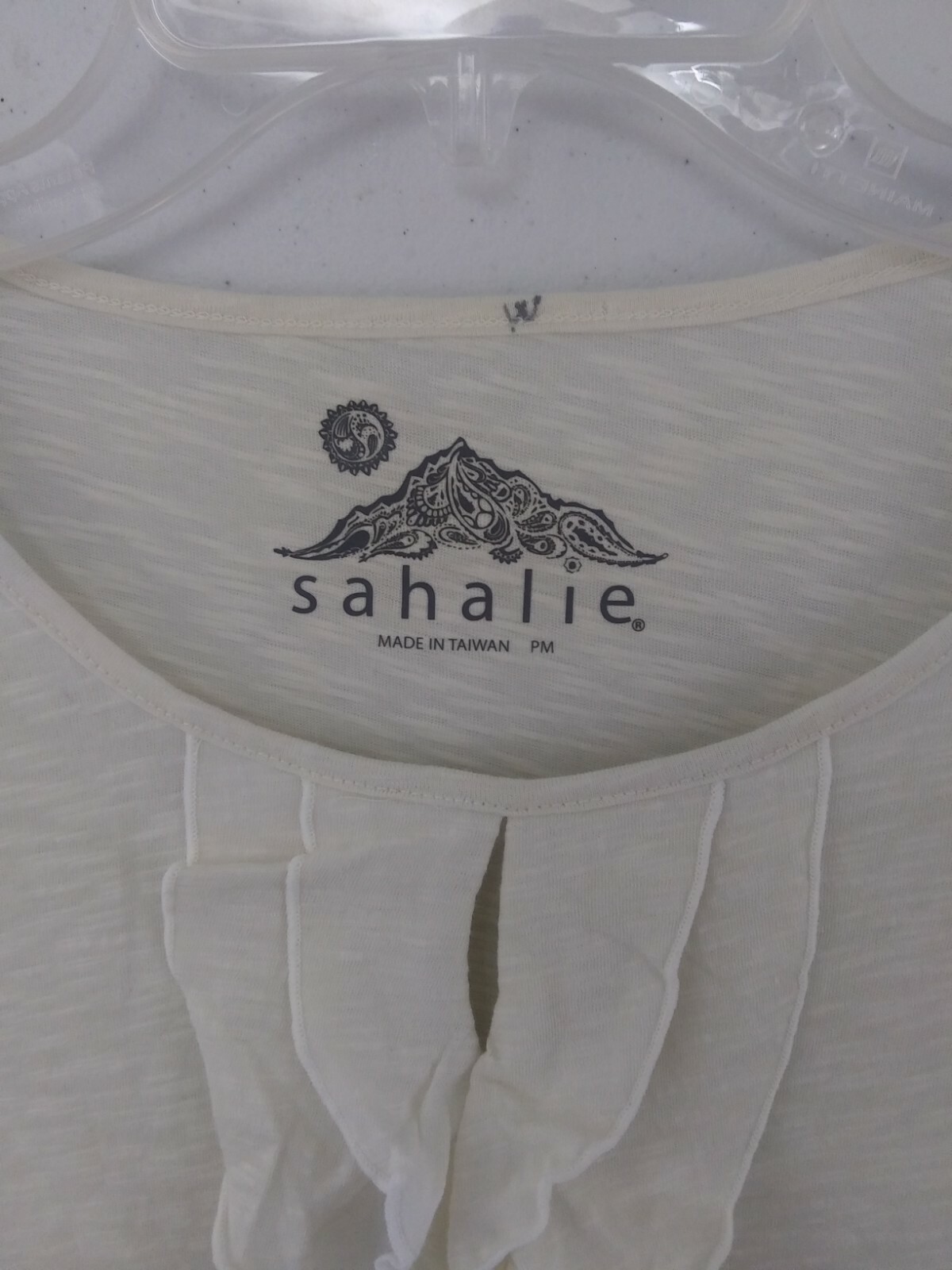 Sahalie Petites PM Ivory Long sleeve Ruffled Top NWOT