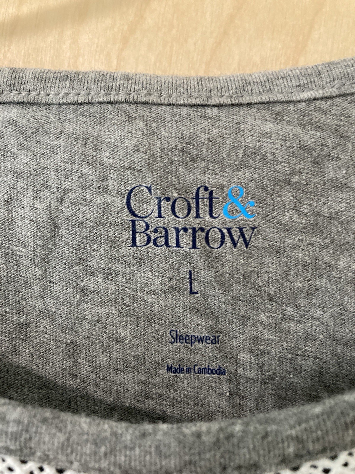 Croft & Barrow Gray “Sweet As Can Bee” Women’s Size Large Sleepwear Top T-Shirt