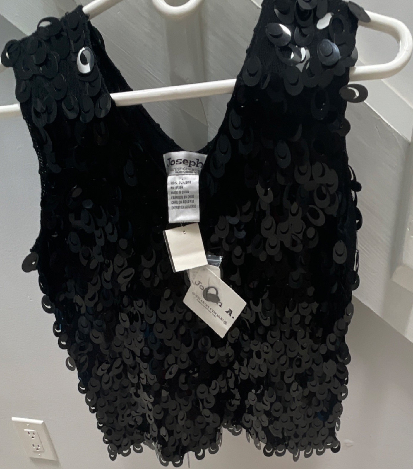 Joseph A Women’s Silk Knit Black Sequin V-Neck Cropped Tank Top, Sz L