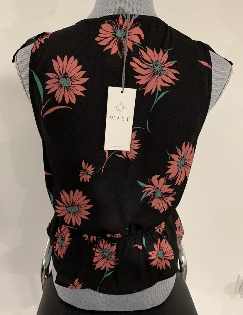 WAYF Women’s black daisies sleeveless v-neck Blouse size Small
