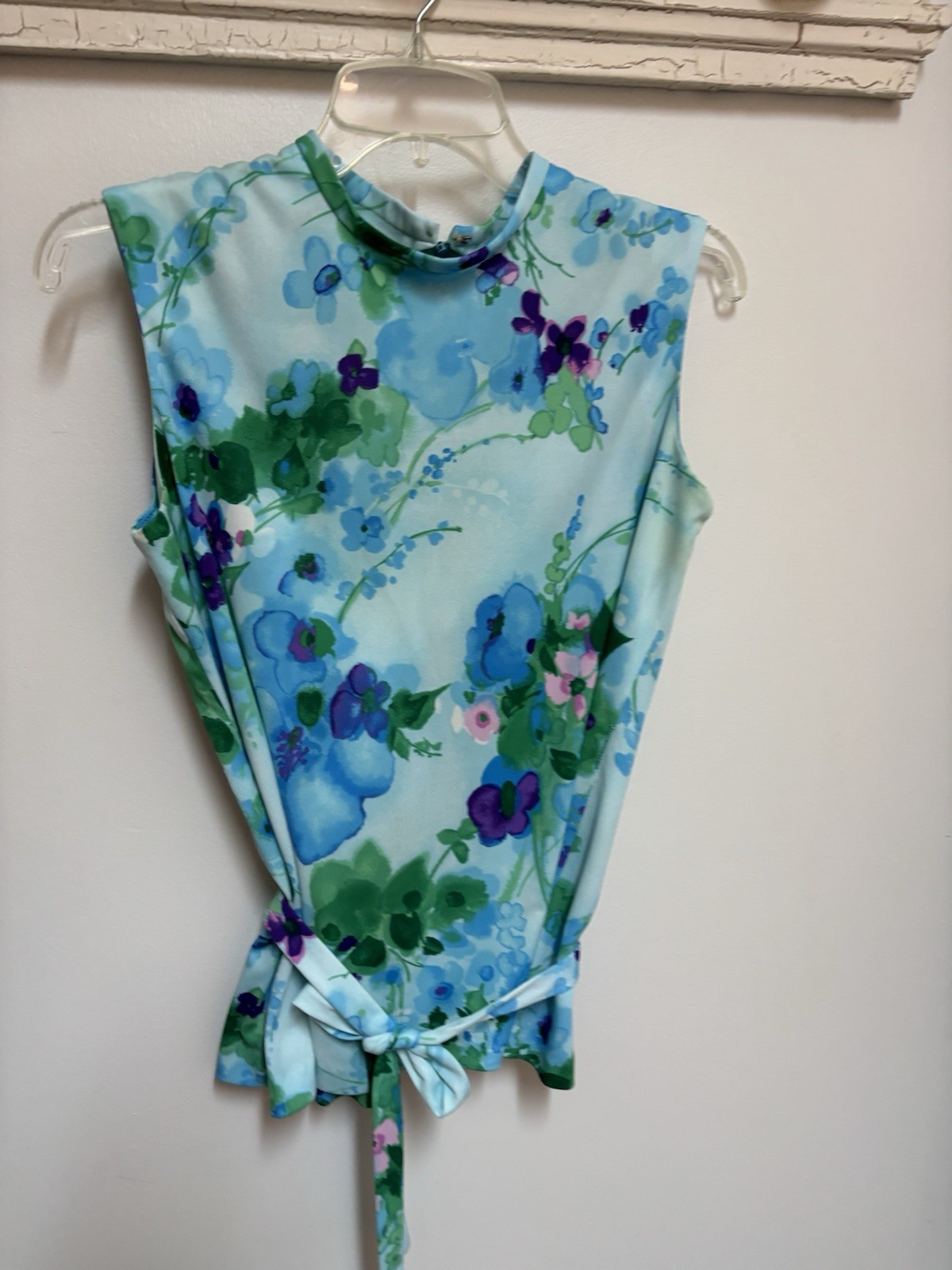 VTG 60’s70’s Woman’s Floral Sleeveless Shirt w/ Belt Retro MCM Mod Medium