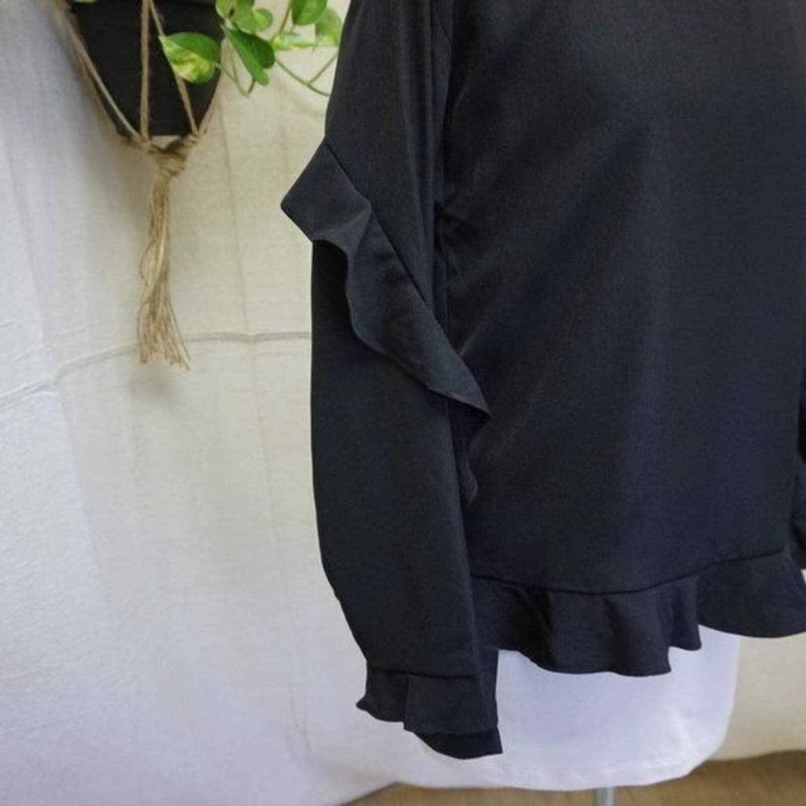 Lucca Couture ruffle sleeve blouse small