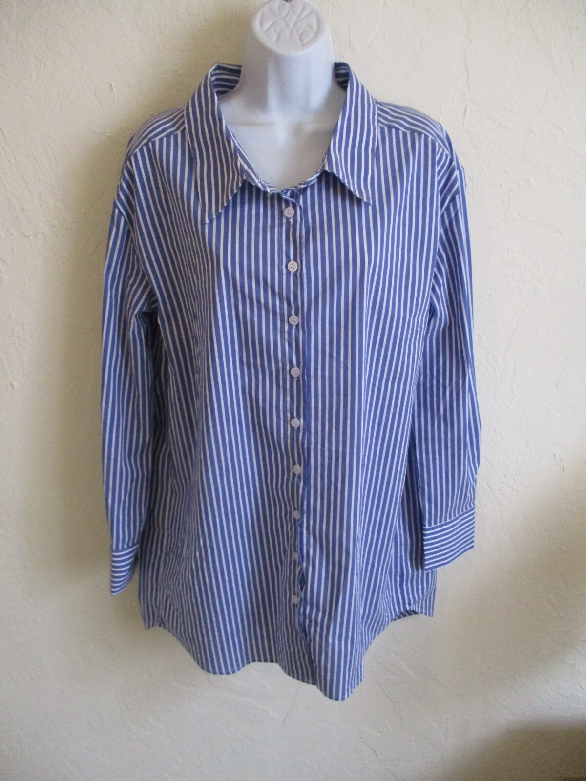 Lilly’s Kloset Oversized Shirt Size Small Striped Button Up Tunic NWT