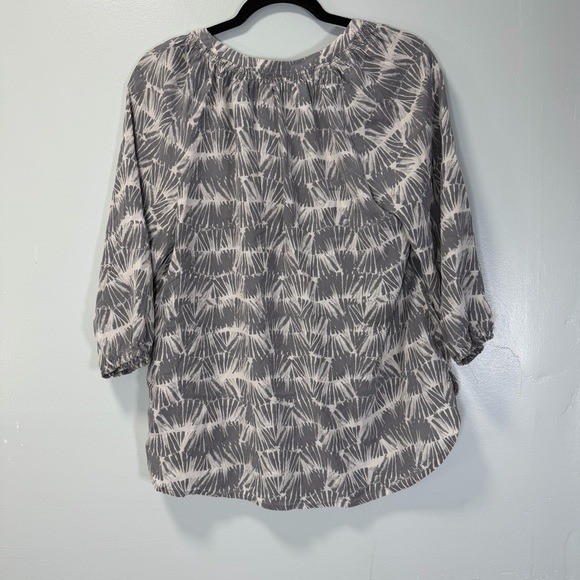 Cynthia Rowley Silk Gray White Abstract Print Blouse Top