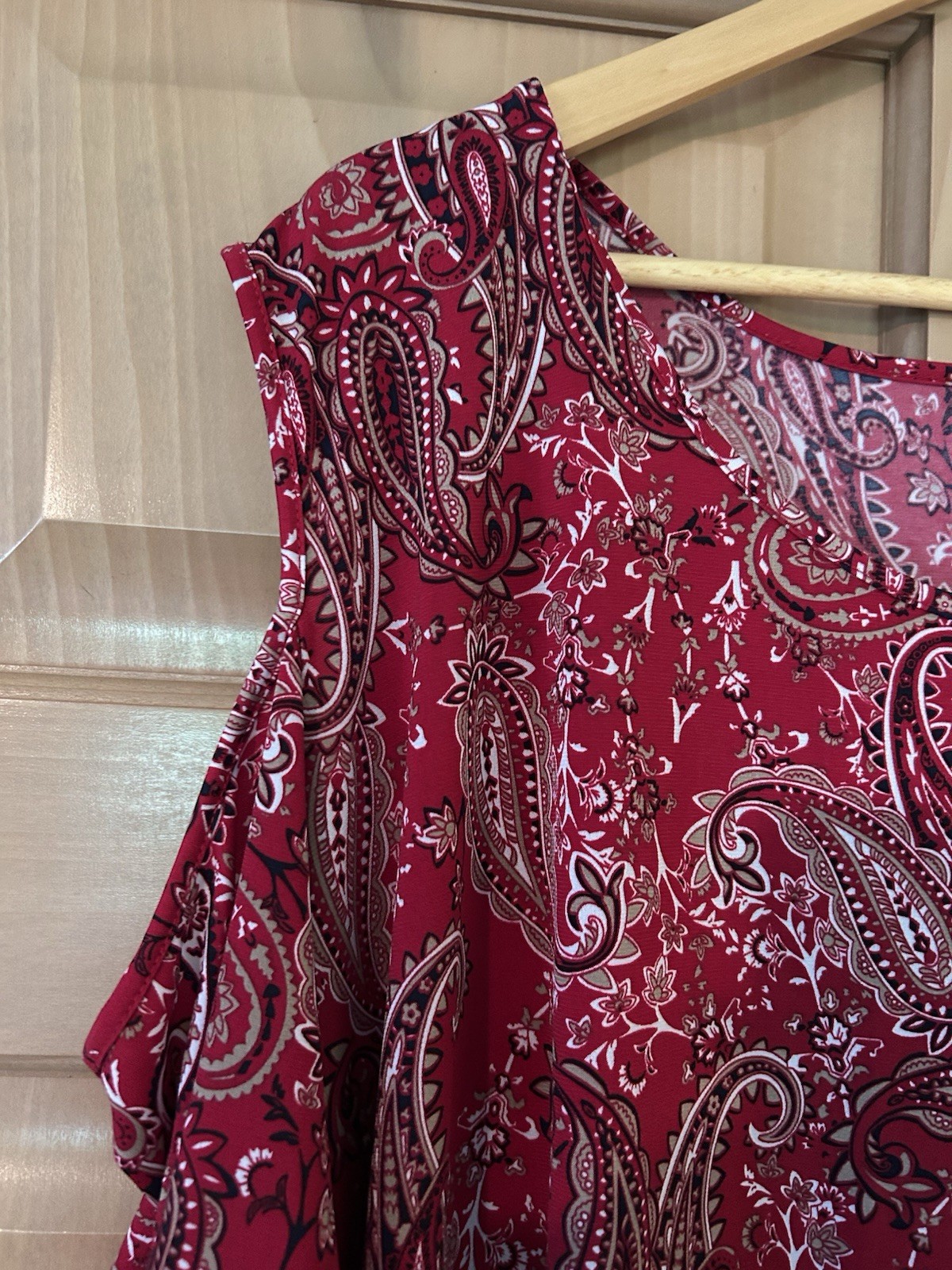 Catherine’s 4X 30/32W Red Paisley Cold Shoulder Knit Top