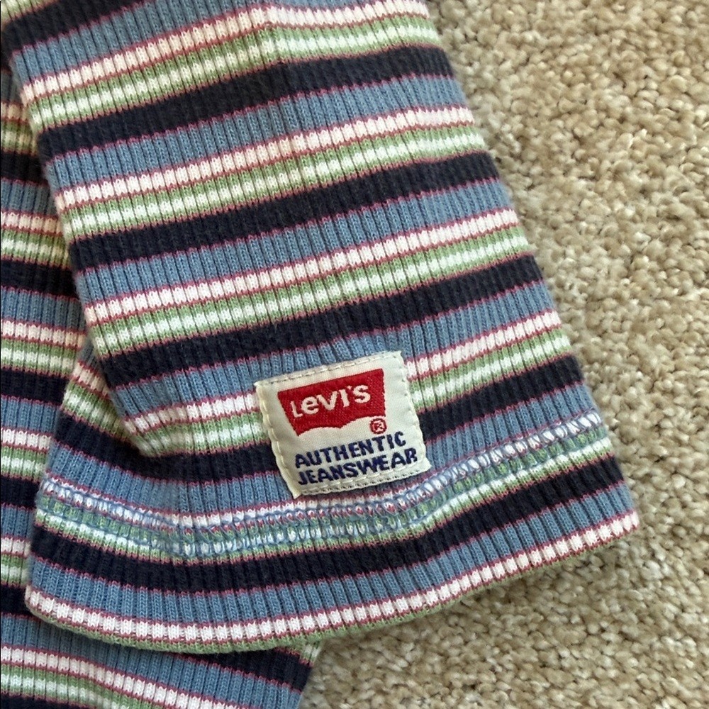 Levi’s 90s vintage women’s Striped Tee 100% cotton -blue green pink white stripe