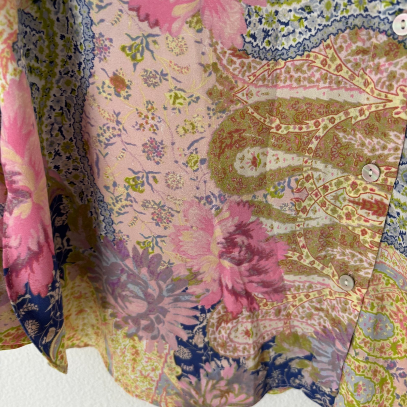 Rose & Olive Top Women’s Medium Pink Yellow Blue Floral Paisley Blouse Romantic