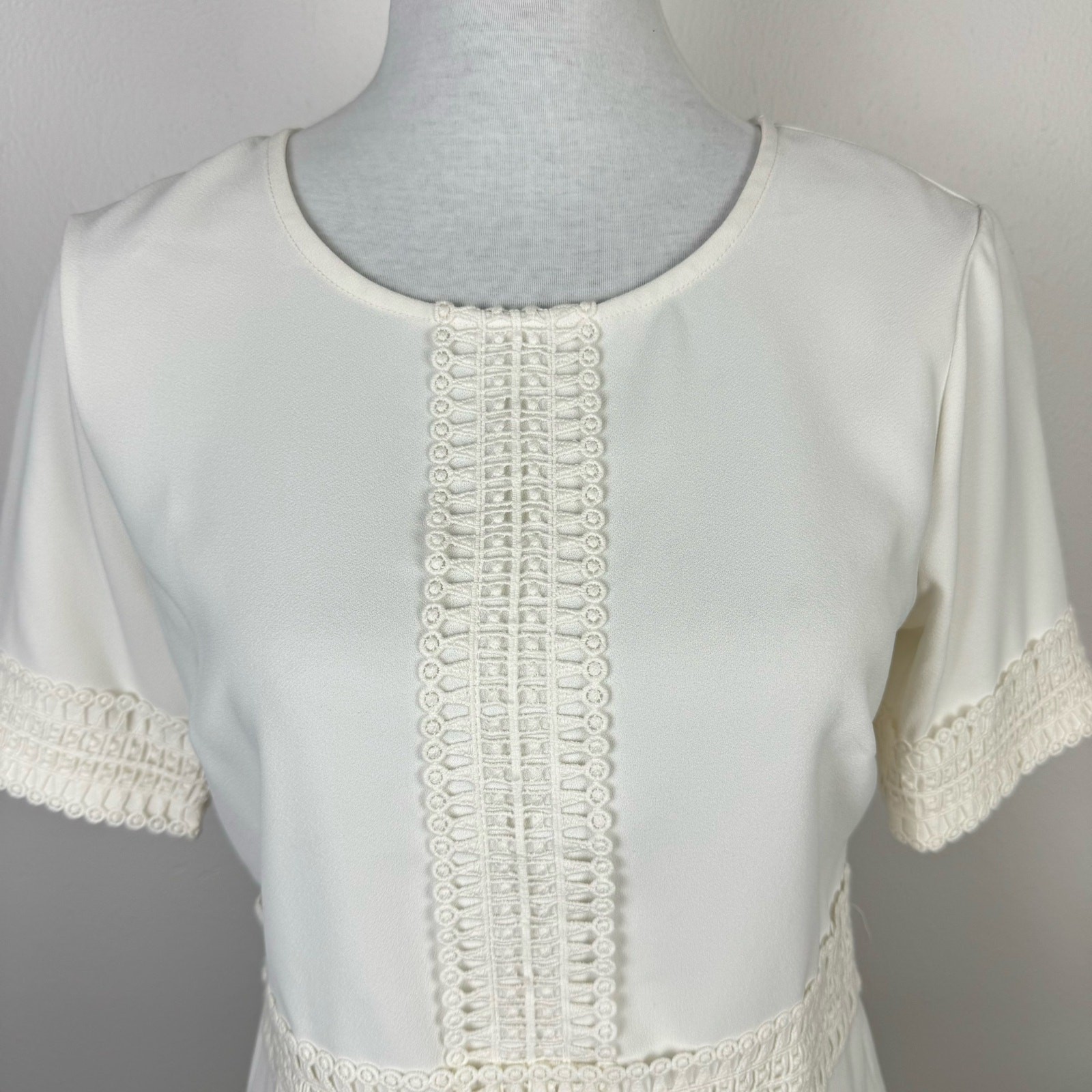 Ann Taylor NWT Women’s Small Ivory White Crochet Lace Detail Tailored Blouse
