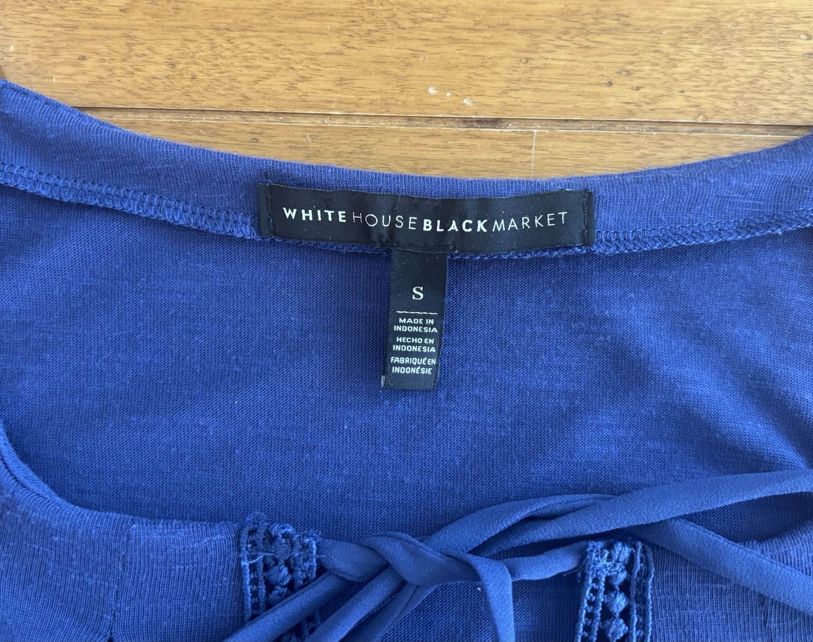 White House Black Market Women’s Blue Sleeveless Top Size (S)