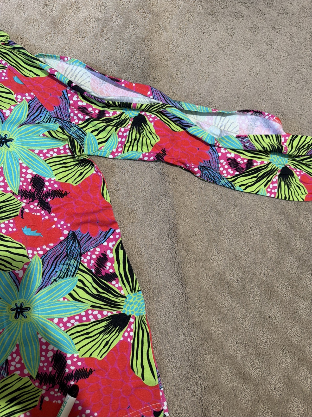 Tracy Negoshian Aniston Floral Print Cotton Blend Top Shirt. Size M. NWT!