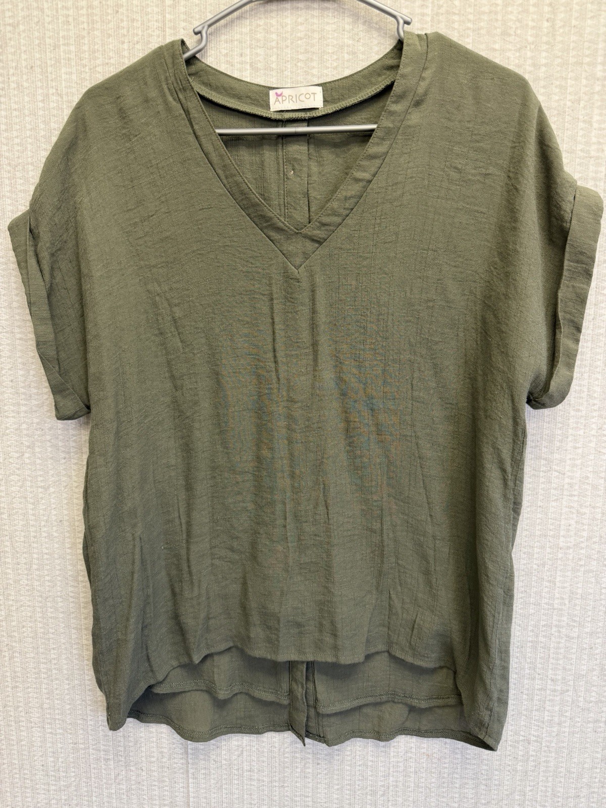 Apricot Women’s Woven Khaki Green V Neck Short Sleeve Button-Back Blouse 08 M