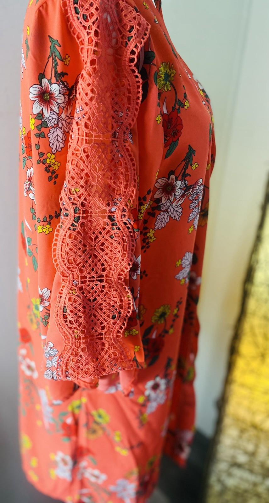 Time and Tru Women’s Orange Multicolor Floral V-Neck Open Kimono Lace Sleeves